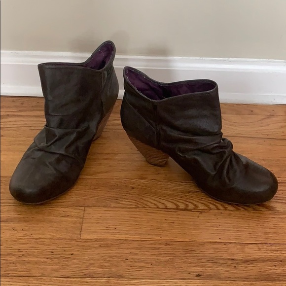 Blowfish booties - Picture 1 of 7